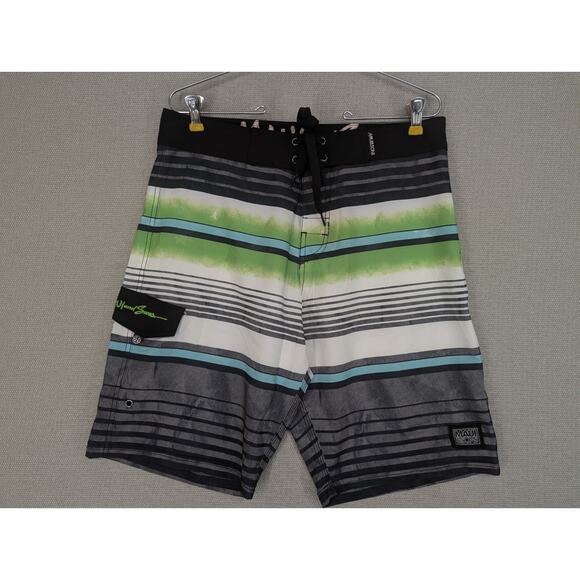 Maui and Sons Swim Trunks Size 32 Black Shark 4 Way Stretch -1025F98 - Picture 1 of 8